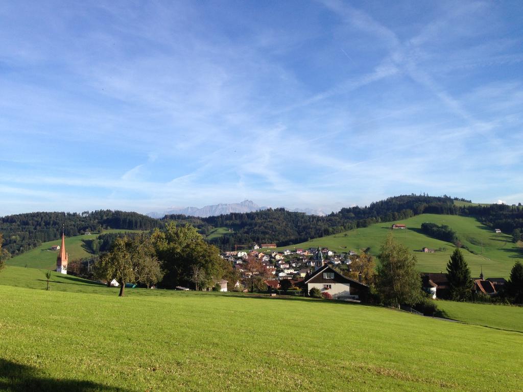 Villa Donkey Bnb Degersheim Exterior foto